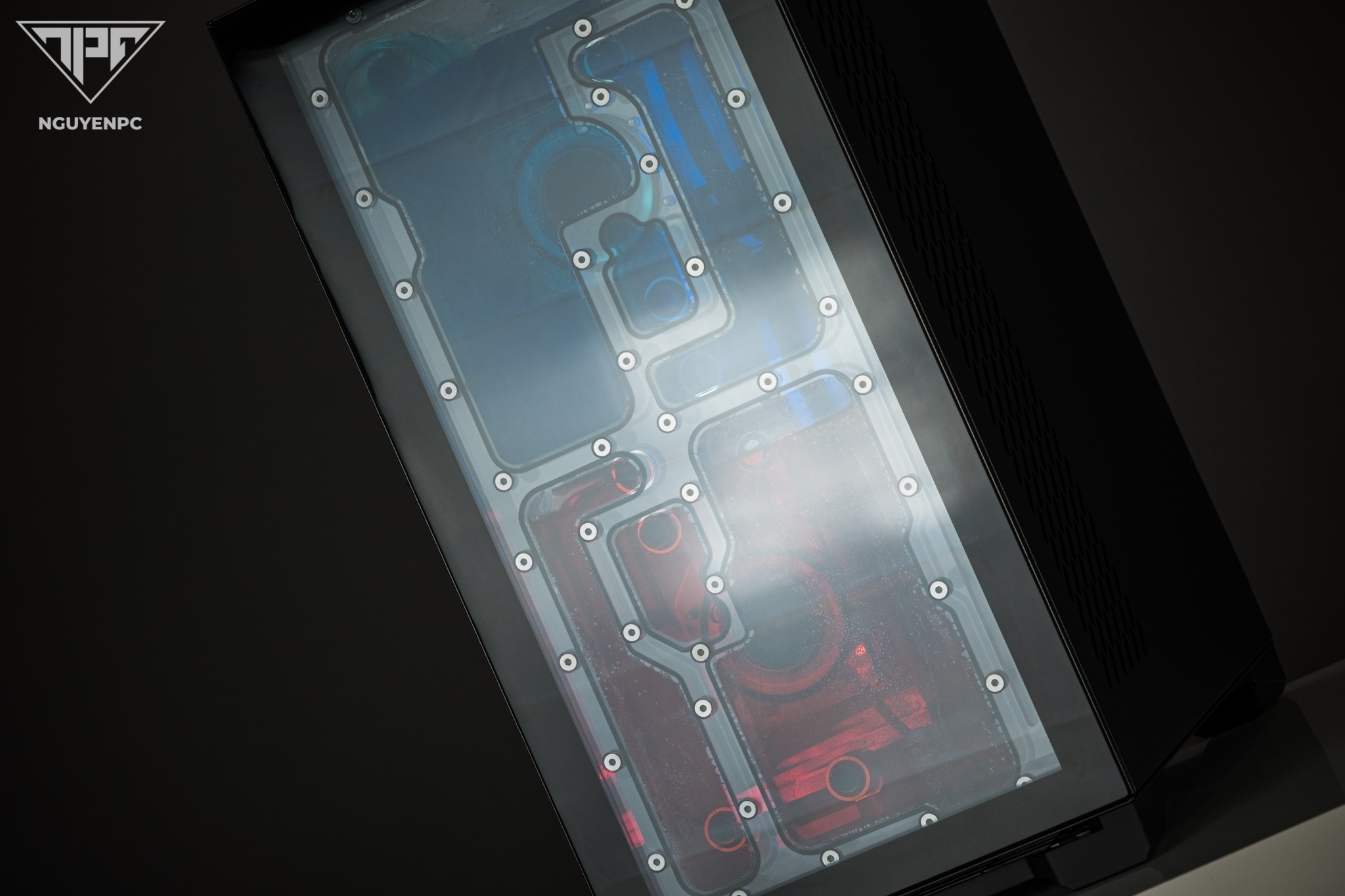 NPC Fire-Ice - Bộ Case Antec P120 Crystal Cùng Bộ Tản Nhiệt Nước Bitspower