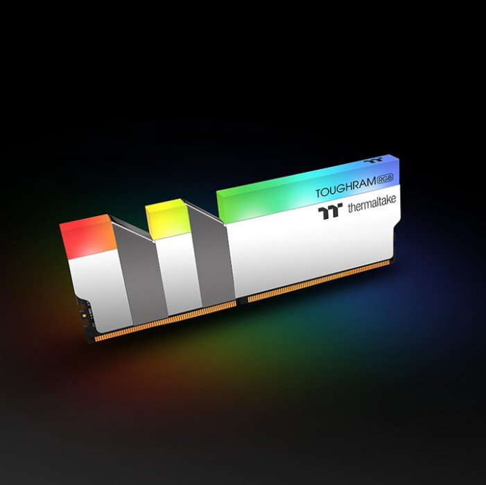 RAM Thermaltake TOUGHRAM RGB DDR4 32GB (2x16GB) 3600MHz CL18 WHITE